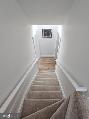 5 N LOCUST AVE, Marlton, NJ 08053