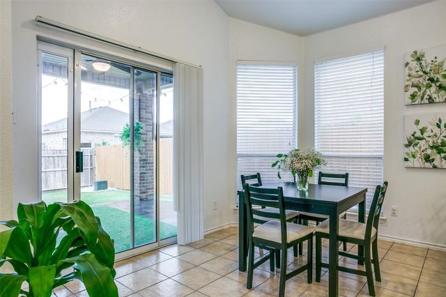 12852 Old Macgregor Lane, Fort Worth, TX 76244