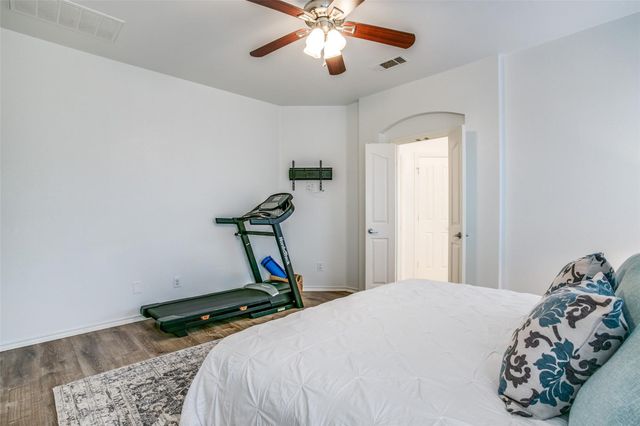 12852 Old Macgregor Lane, Fort Worth, TX 76244