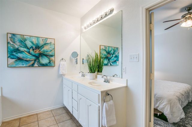 12852 Old Macgregor Lane, Fort Worth, TX 76244