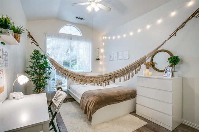 12852 Old Macgregor Lane, Fort Worth, TX 76244