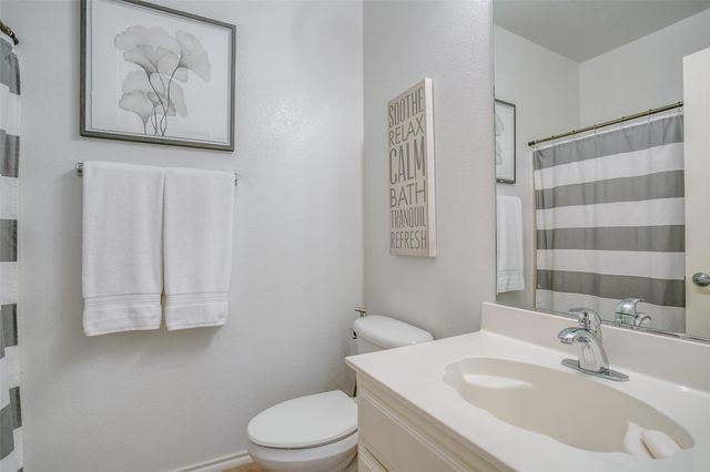 12852 Old Macgregor Lane, Fort Worth, TX 76244