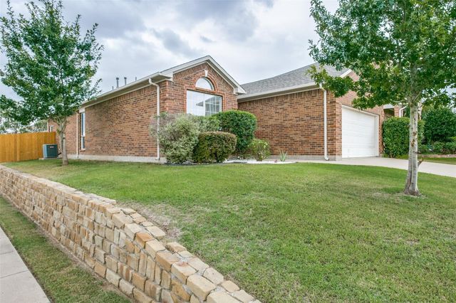 12852 Old Macgregor Lane, Fort Worth, TX 76244