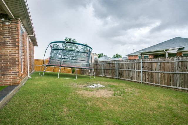 12852 Old Macgregor Lane, Fort Worth, TX 76244