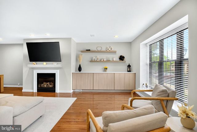 709 KINGS CROFT, Cherry Hill, NJ 08034