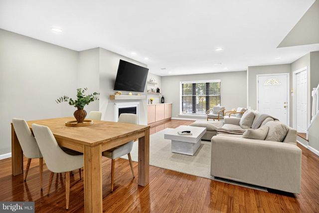 709 KINGS CROFT, Cherry Hill, NJ 08034