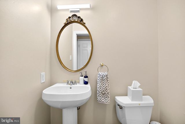 709 KINGS CROFT, Cherry Hill, NJ 08034