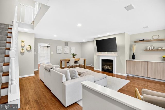 709 KINGS CROFT, Cherry Hill, NJ 08034