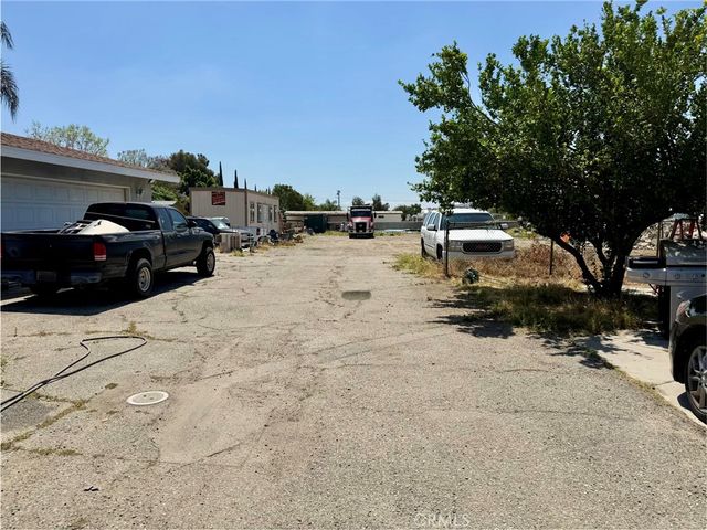 19015 Slover, Bloomington, CA 92316
