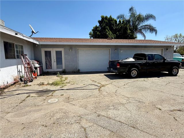 19015 Slover, Bloomington, CA 92316