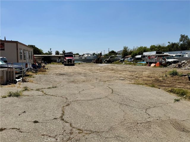 19015 Slover, Bloomington, CA 92316