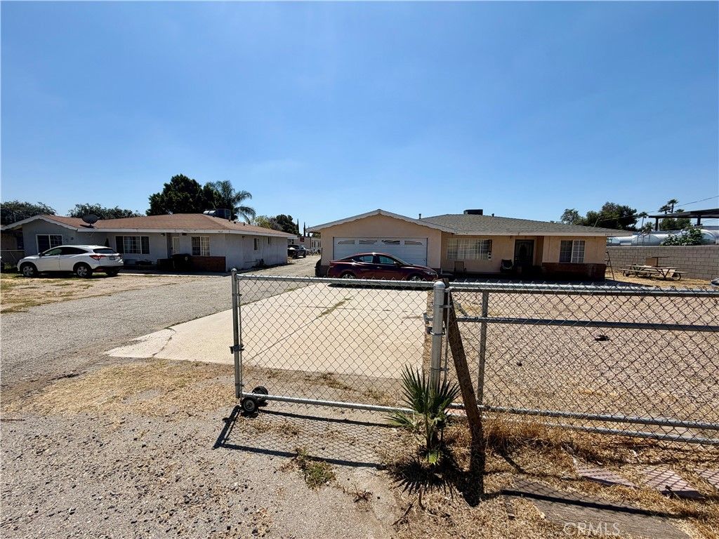 19015 Slover, Bloomington, CA 92316