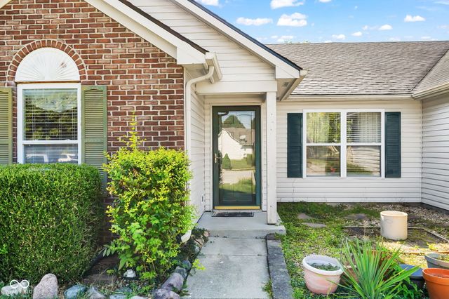 5462 Montavia Circle, Indianapolis, IN 46239