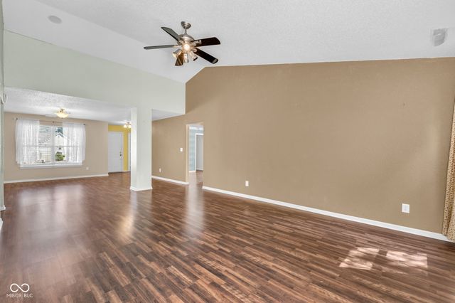 5462 Montavia Circle, Indianapolis, IN 46239