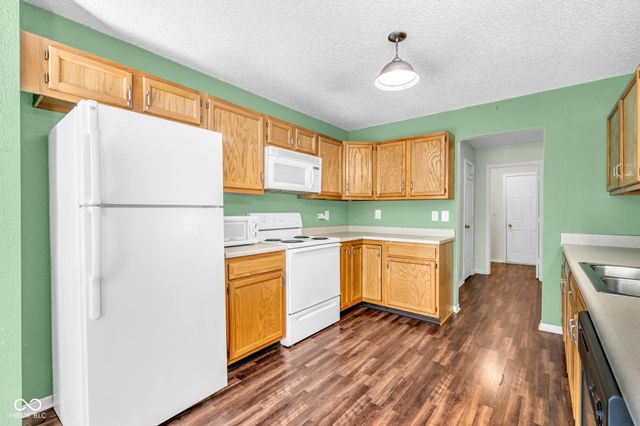 5462 Montavia Circle, Indianapolis, IN 46239