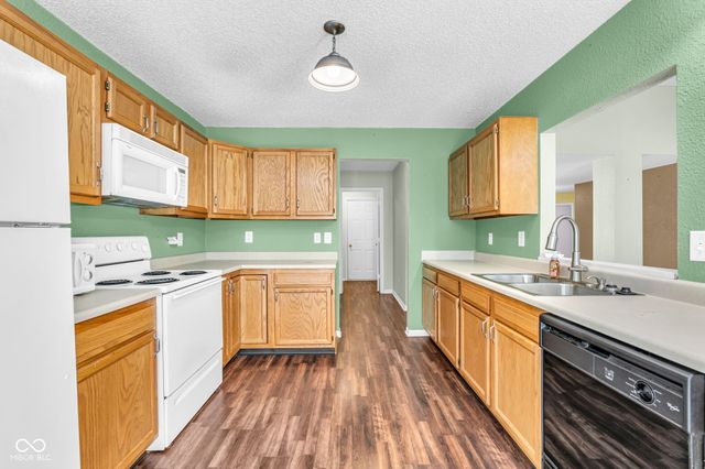 5462 Montavia Circle, Indianapolis, IN 46239