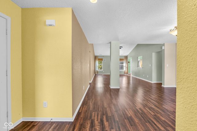 5462 Montavia Circle, Indianapolis, IN 46239