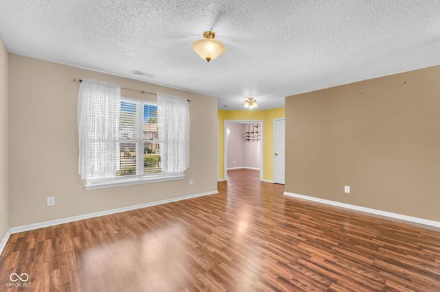 5462 Montavia Circle, Indianapolis, IN 46239