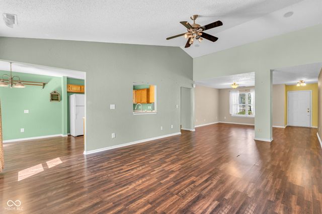 5462 Montavia Circle, Indianapolis, IN 46239
