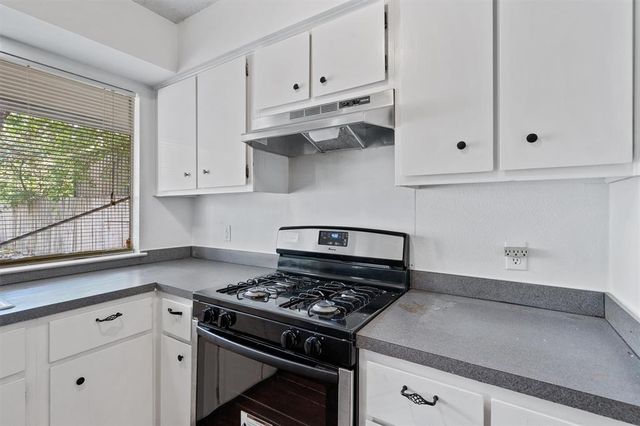 12215 Old Stage TRL, Austin, TX 78750