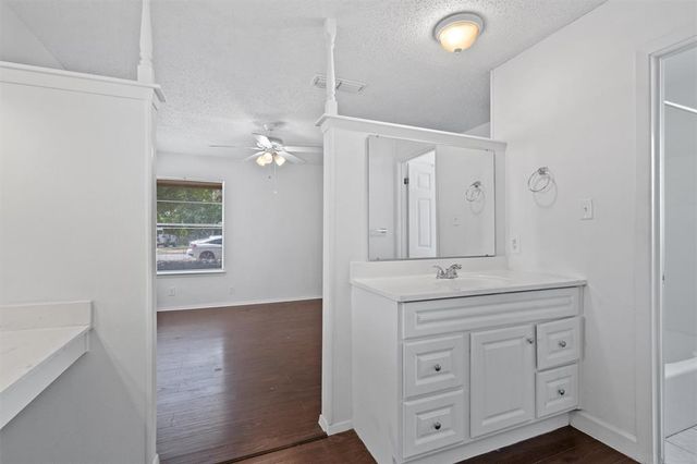 12215 Old Stage TRL, Austin, TX 78750