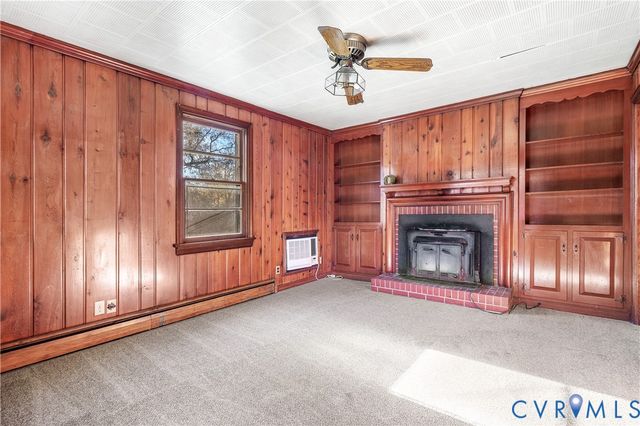 24 S Grove Ave, Highland Springs, VA 23075