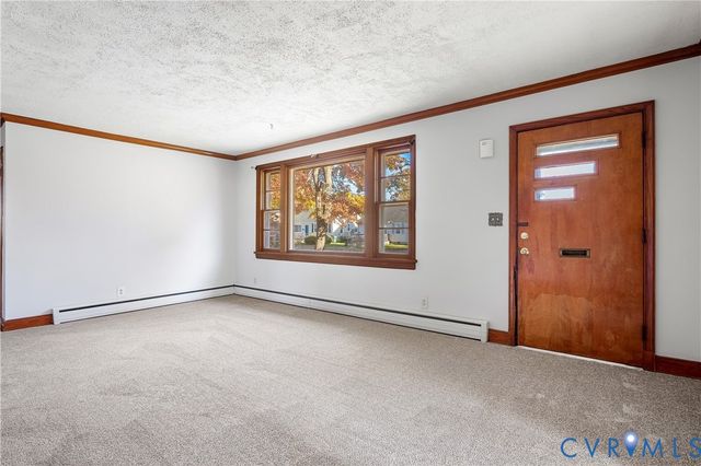 24 S Grove Ave, Highland Springs, VA 23075