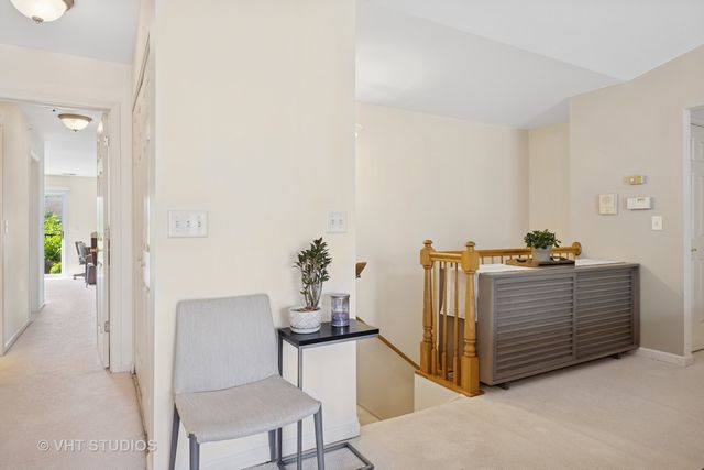 1007 Enfield Drive 1007, Northbrook, IL 60062