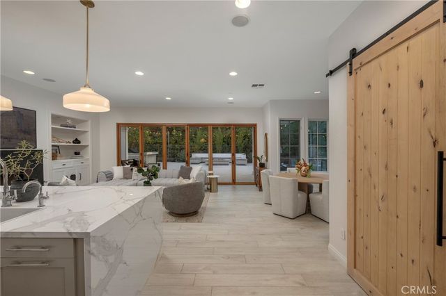 46 Woods Trail, Irvine, CA 92603