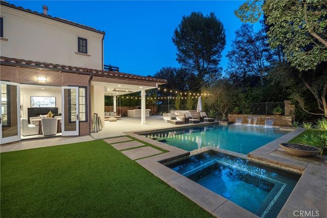 46 Woods Trail, Irvine, CA 92603