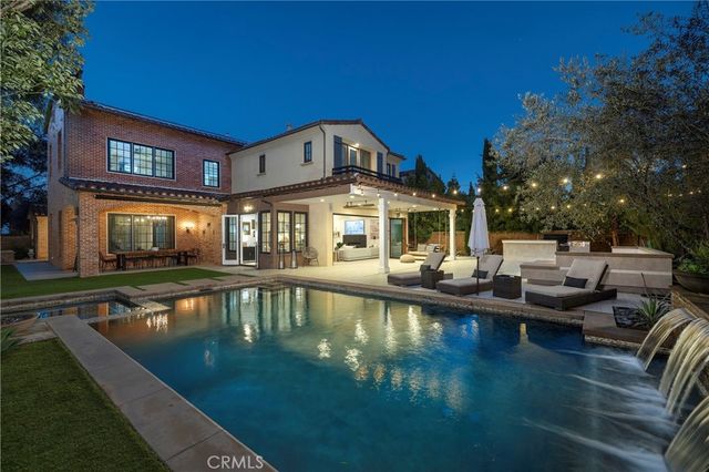 46 Woods Trail, Irvine, CA 92603