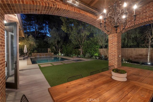 46 Woods Trail, Irvine, CA 92603