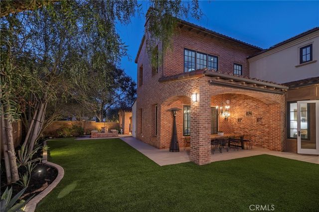 46 Woods Trail, Irvine, CA 92603