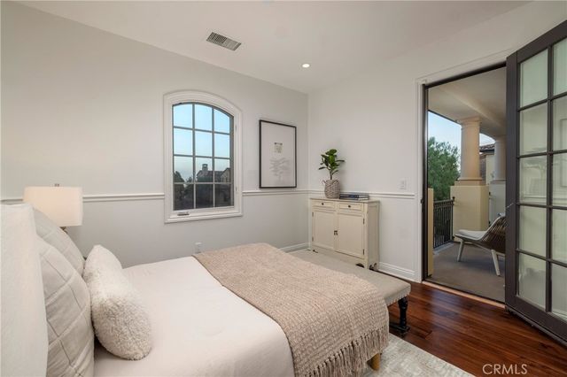 46 Woods Trail, Irvine, CA 92603