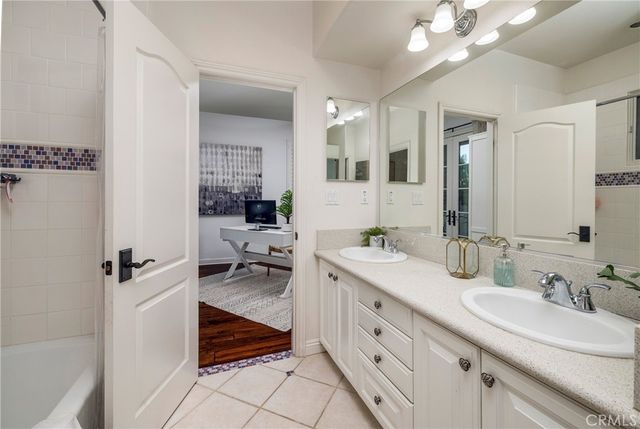 46 Woods Trail, Irvine, CA 92603