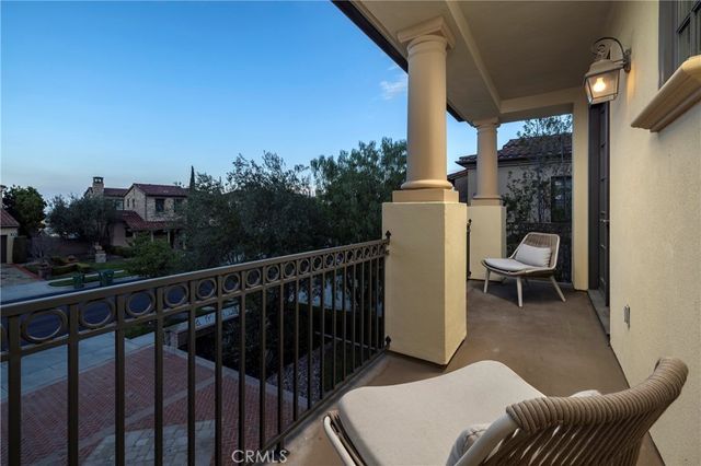 46 Woods Trail, Irvine, CA 92603