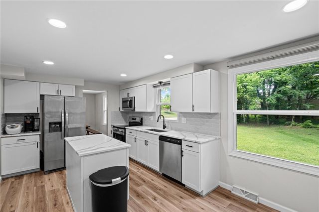 4460 Meadowsweet Drive, Dayton, OH 45424