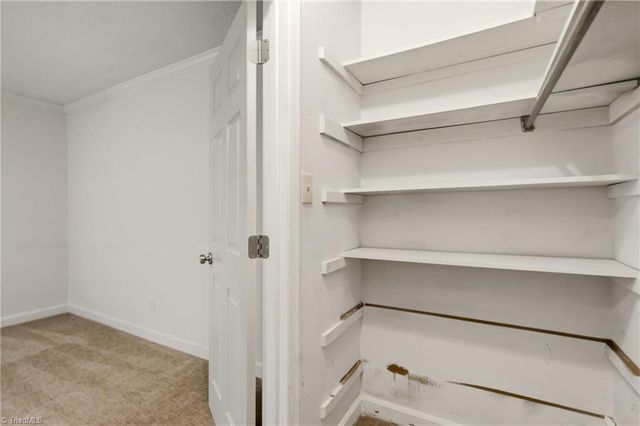 905 Northshore Court, High Point, NC 27265