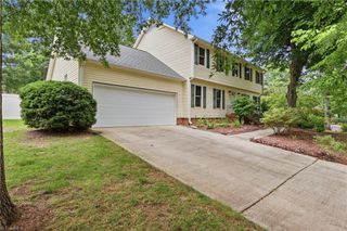 905 Northshore Court, High Point, NC 27265