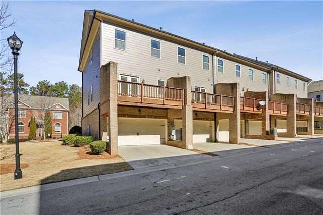 7395 Glisten Avenue, Atlanta, GA 30328