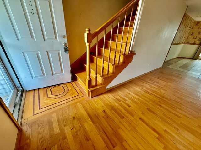 2955 W Knob Hill Street, Springfield, MO 65810