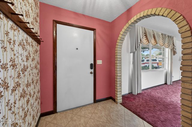 1086 Kingswood Way, Port Orange, FL 32129