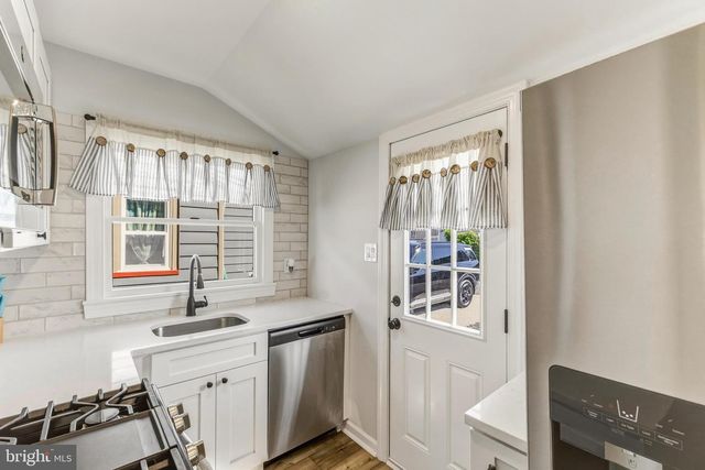409 WESLEY AVE, Pitman, NJ 08071