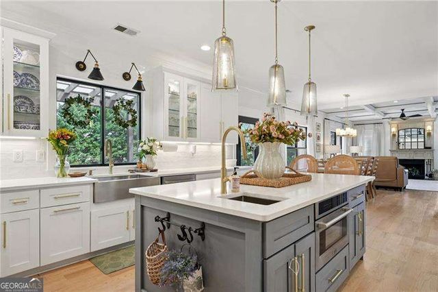 5803 Little Doe Walk, Flowery Branch, GA 30542