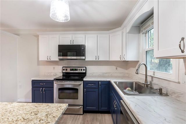 167 Bridgewood SE Drive, Conyers, GA 30094