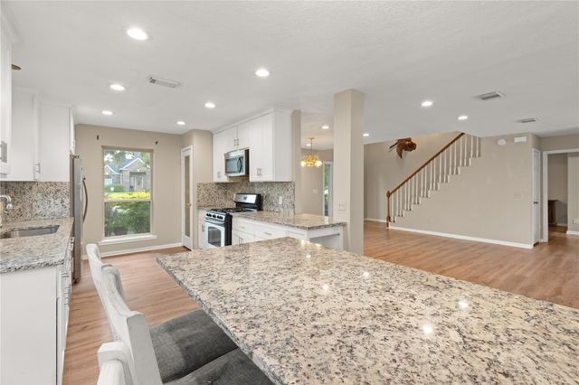 4134 Lakepointe Forest Drive, Seabrook, TX 77586