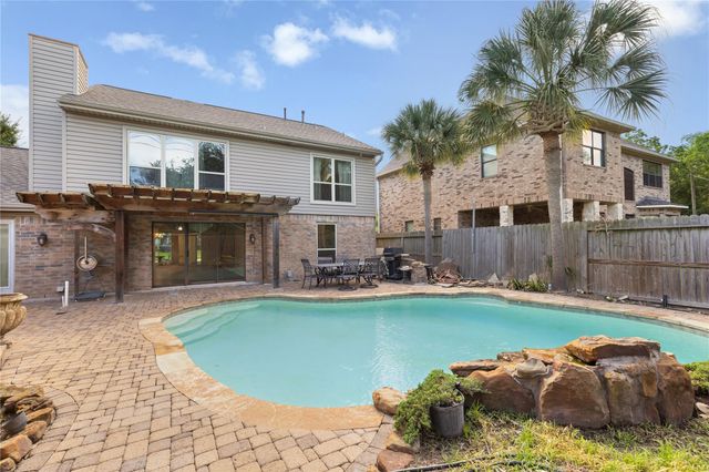 4134 Lakepointe Forest Drive, Seabrook, TX 77586
