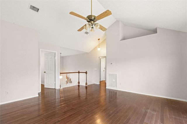 4134 Lakepointe Forest Drive, Seabrook, TX 77586