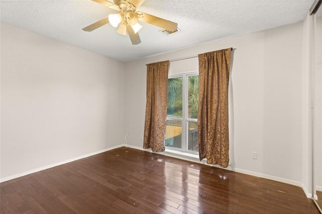 4134 Lakepointe Forest Drive, Seabrook, TX 77586