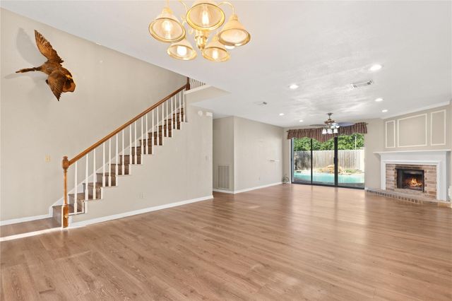 4134 Lakepointe Forest Drive, Seabrook, TX 77586